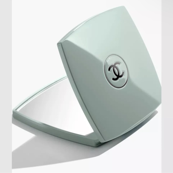 Chanel Limited Edition Compact Mirror - Picture 1 of 5